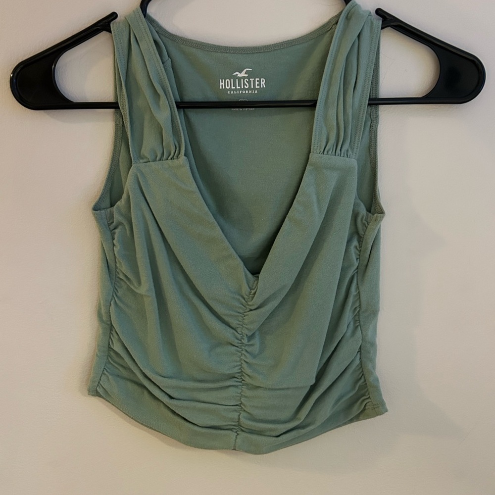 Hollister Women's Sage Green Ruched Crop Top